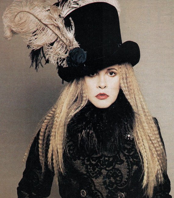 Stevie Nicks 1970s style icon Vintage Clothing Blue 17