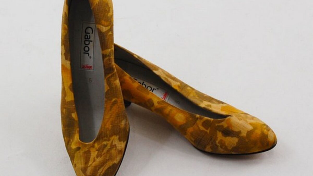 Deneuve flat pumps