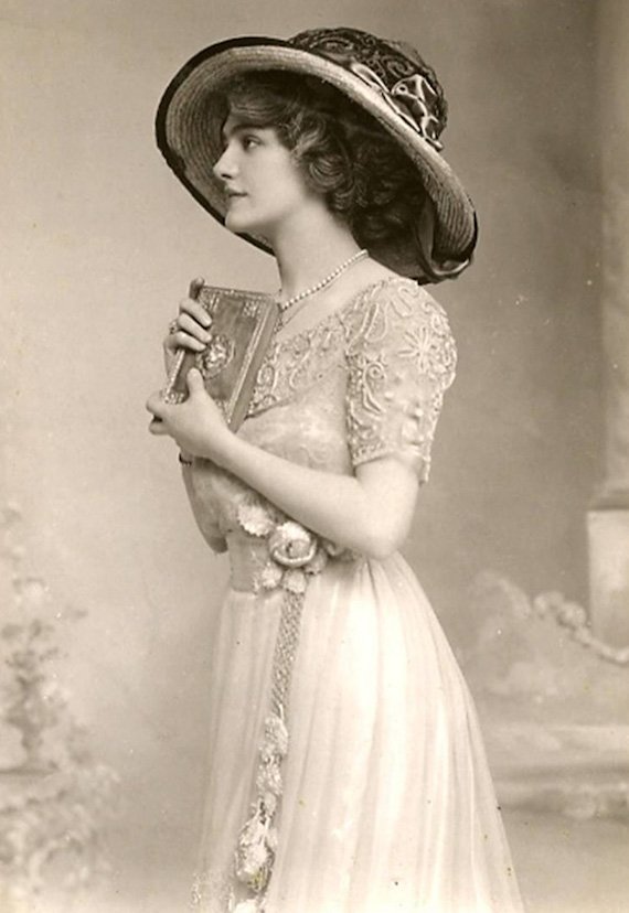1900s Womens Fashion In The Edwardian Era Vintage Clothing Blue 17