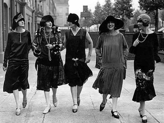 Little black dresses in 1920s. Source