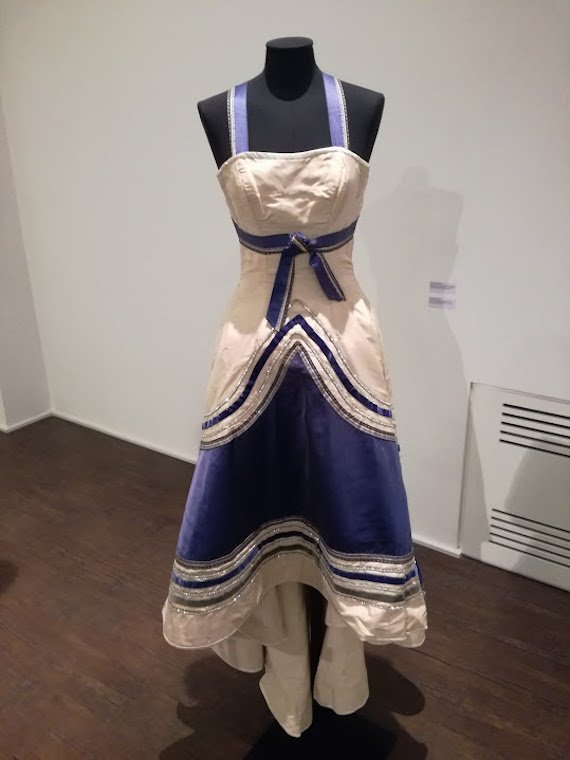 Gina's dress Gina's dress