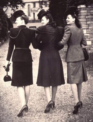 1940s Fashion Women- Women's 1940s clothing