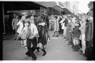 60s fashion trends - Hair the Musical, 1969