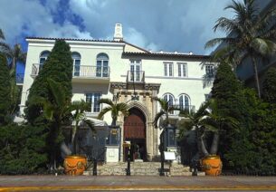 Gianni Versace mansion, casa casuarina