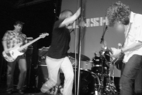 By Sebastián j. (Mudhoney Clash Club Night 2) [CC BY 2.0 (https://creativecommons.org/licenses/by/2.0)], via Wikimedia Commons