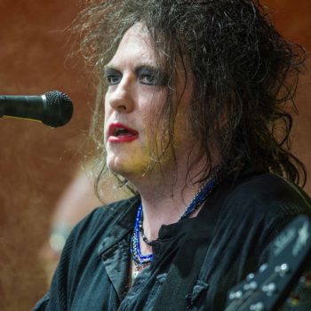 How to dress up like it's the 1980s, Robert_Smith_(musician)_crop