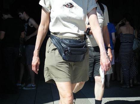 Wondering what clothing styles did people wear in the 80s?