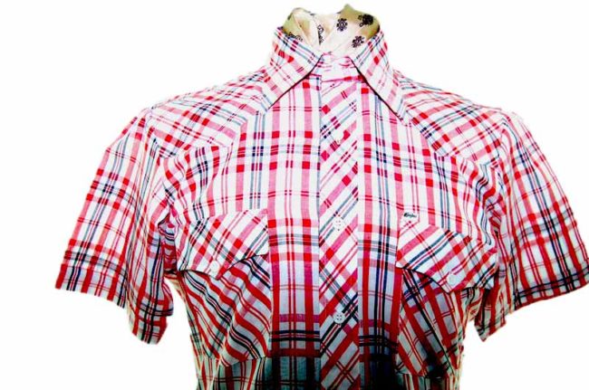 70s Red Checked Short Sleeve Shirt closeup