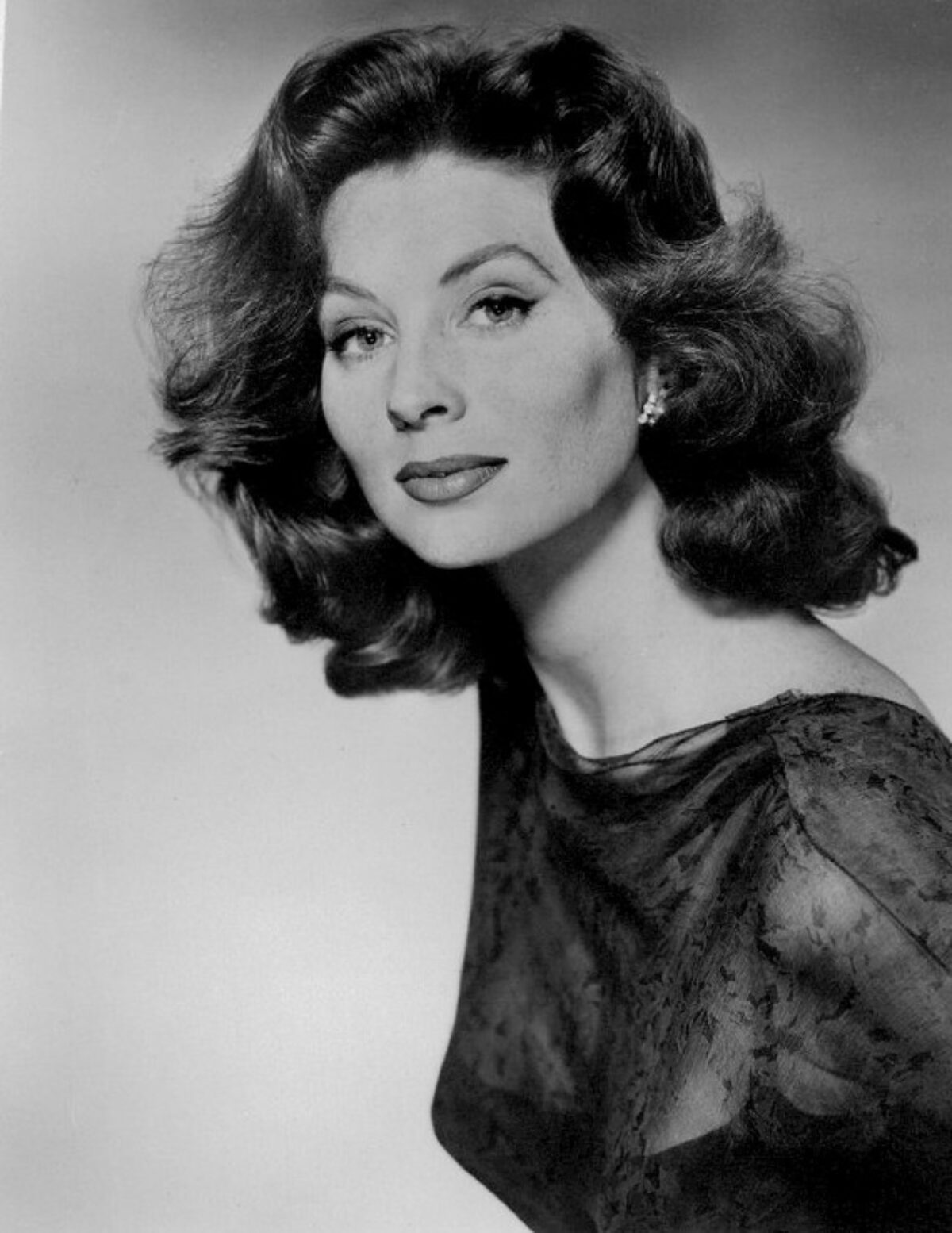 sachin and babi light blue dress Suzy Parker, Dress by Nina Ricci, Champs-Elysees, Paris, 29 July 1962 |  Richard Avedon