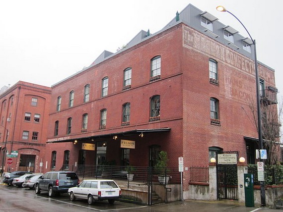 What are the best workwear jacket brands - Filson building, northwest Portland, Oregon, circa 1904 What are the best workwear jacket brands - Filson building, northwest Portland, Oregon, circa 1904