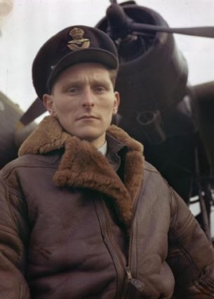 Retro Jackets UK, WW2 bomber pilot, Royal Air Force at Mildenhall, Suffolk, 1943