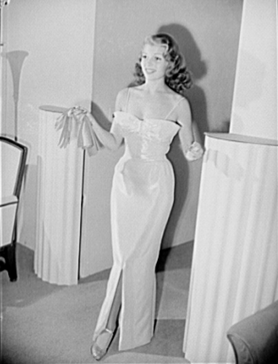Rita Hayworth promoting cotton stockings, 1941 Rita Hayworth promoting cotton stockings, 1941