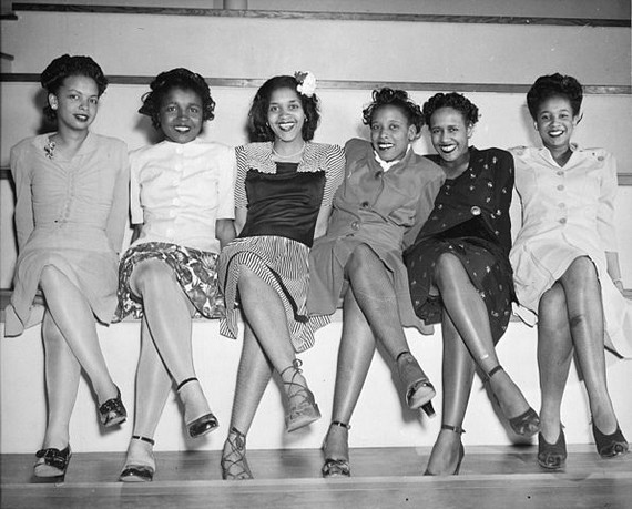 Pin-up girls wearing knee length skirts,at NAS Seattle, 1944 Pin-up girls wearing knee length skirts,at NAS Seattle, 1944