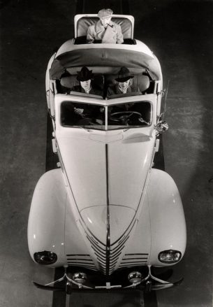 19 40s Fashion Photo by_Erik Holmén