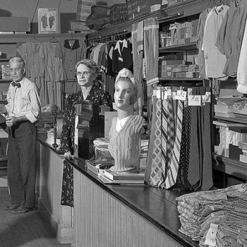 Retro workwear, Buell's Dry Goods, Worthington, Ohio, USA, May 10, 1947