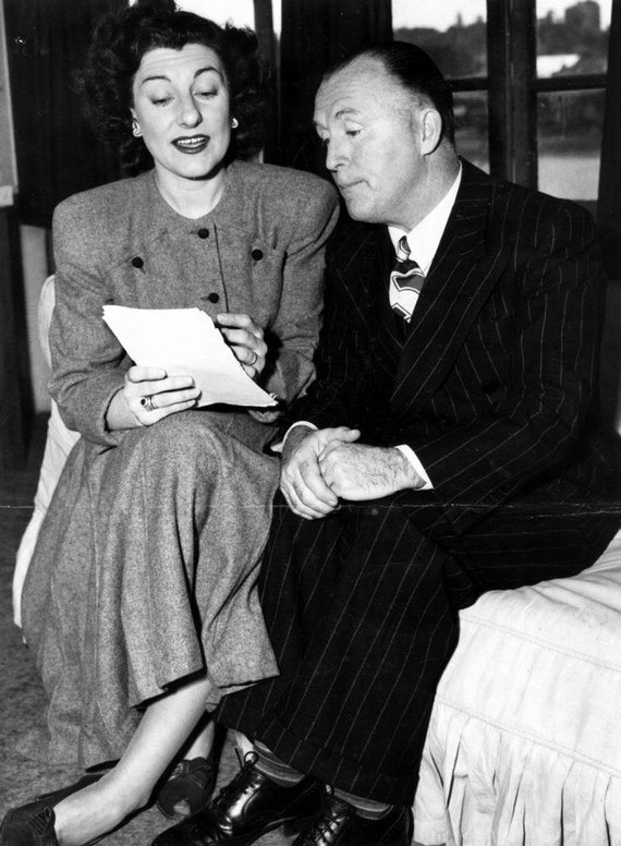 Portrait photo of Will Mahoney discussing a script with Evie Hayes, Brisbane, Australia, 1948 Portrait photo of Will Mahoney discussing a script with Evie Hayes, Brisbane, Australia, 1948