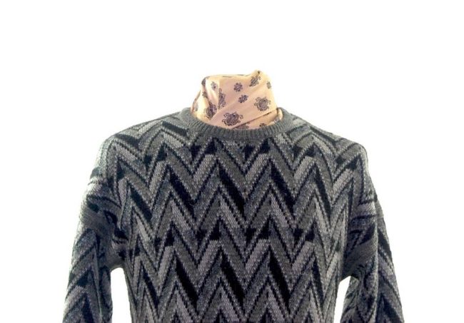 close up 80s Bueckles Jumper