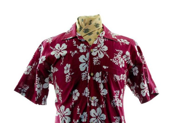 close-up-of-90s-Burgundy-Hawaiian-Shirt