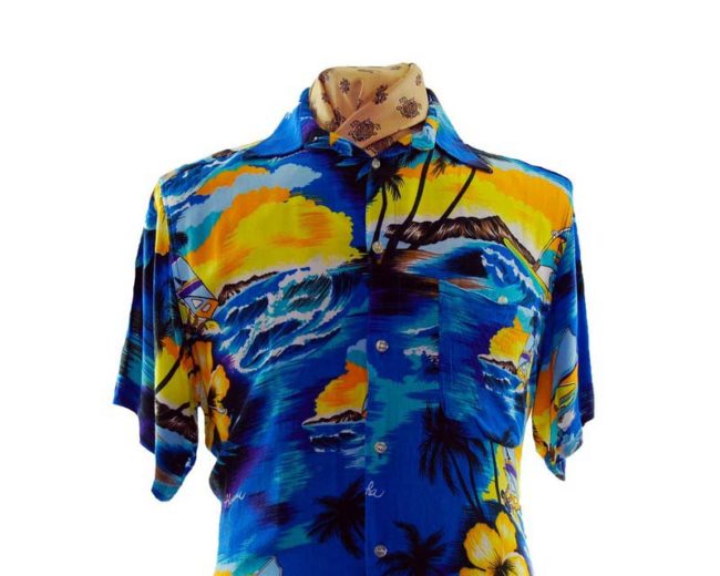 close-up-of-back-of-90s-Flashy-Hawaiian-Print-Shirt