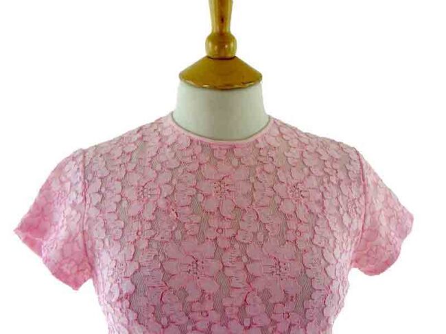 1960s Pink Lace Top - Image 2