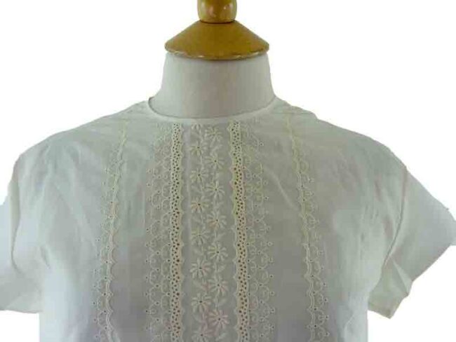 60s White Broderie Anglaise Top - Image 2