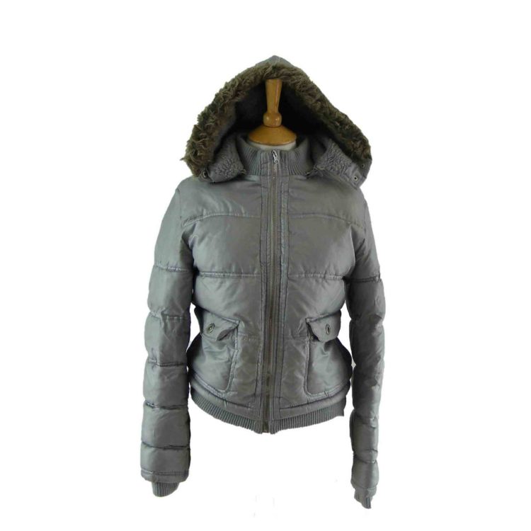 90s_ski_jacket@price25product_catwomenwomens-jacketswomens-ski-jacketspa_colorgreyatt_size10att_era1990s-2timestamp1440002616.jpg