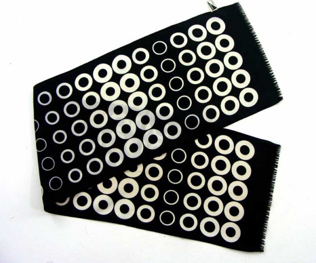 60s White Circles Scarf - Image 2