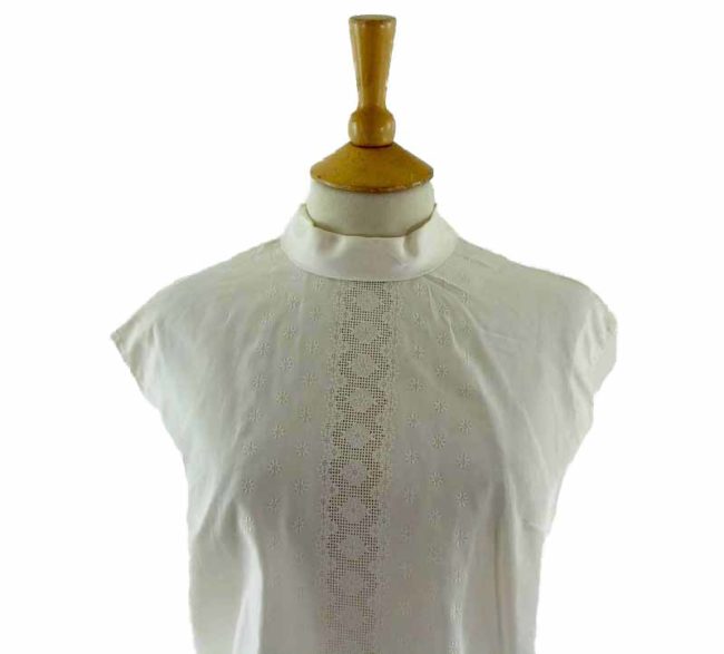 Close-up-of-50s-White-Broderie-Anglaise-Blouse