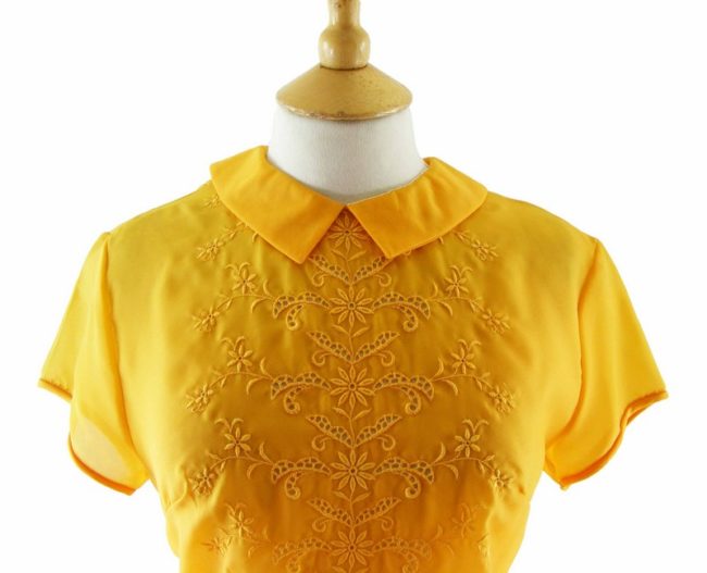 Close-up-of-60s-Floral-Embroidered-Yellow-Blouse