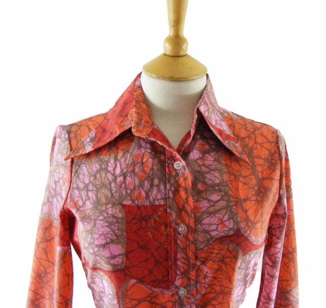 Close-up-of-70s-Abstract-Print-Pink-Red-Blouse