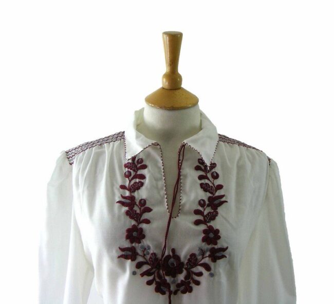 70s White Embroidered Blouse - 14 - Image 2