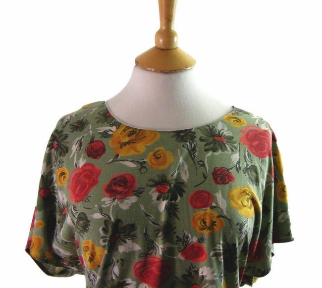 80s Floral Print Scoop Neck T Shirt - 14 - Image 2
