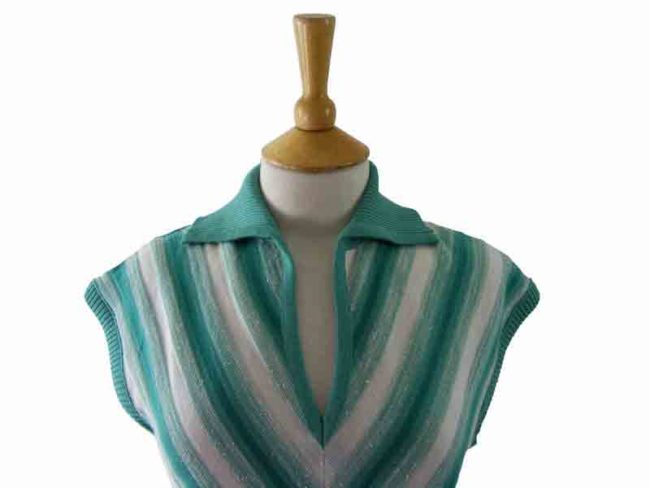 80s V Neck top - 14 - Image 2