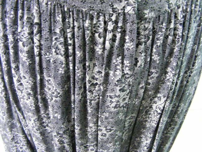 90s Floral Print Skirt With Lace Edging - 6 - Image 2