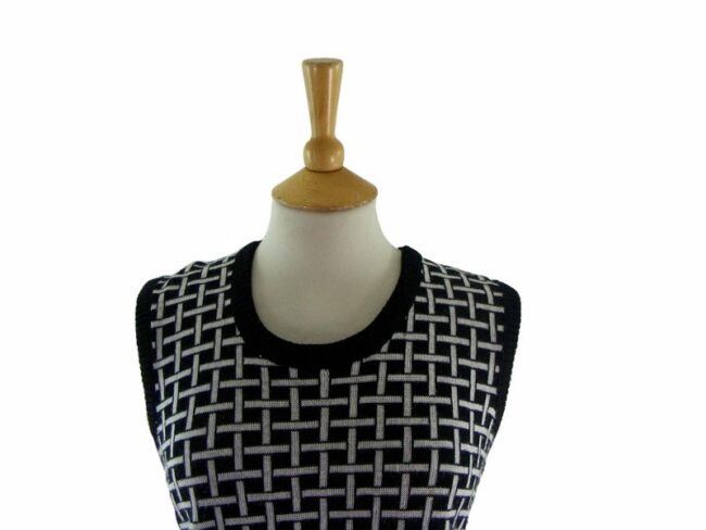 70s Black Woven Geometric Knitted Tank Top - 16 - Image 2