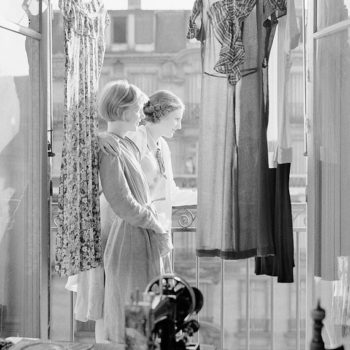 fashion in the 30s, two Women standing on balcony of atelier, 1937
