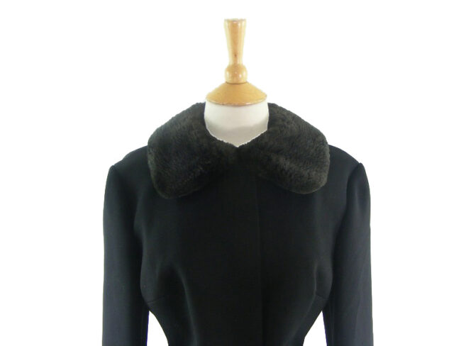 60s Black Jacket With Fur Trimmed Collar - 16 - Image 2