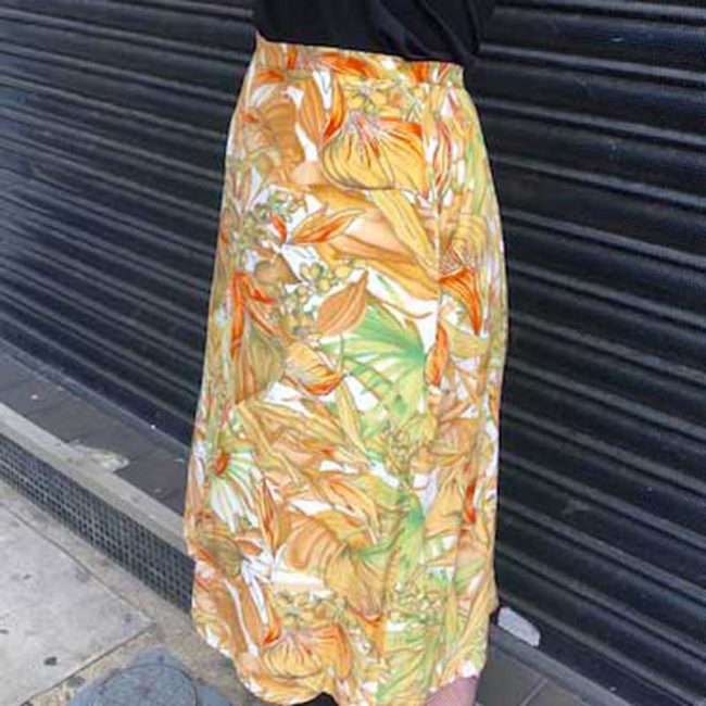 Side of Back of 90s Nature Printed Culottes
