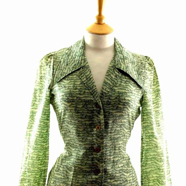 Close-up-of-70s-Green-Long-Sleeved-Dolphin-Printed-Blouse front