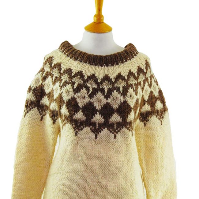 close up of 90s Cream And Brown Jumper