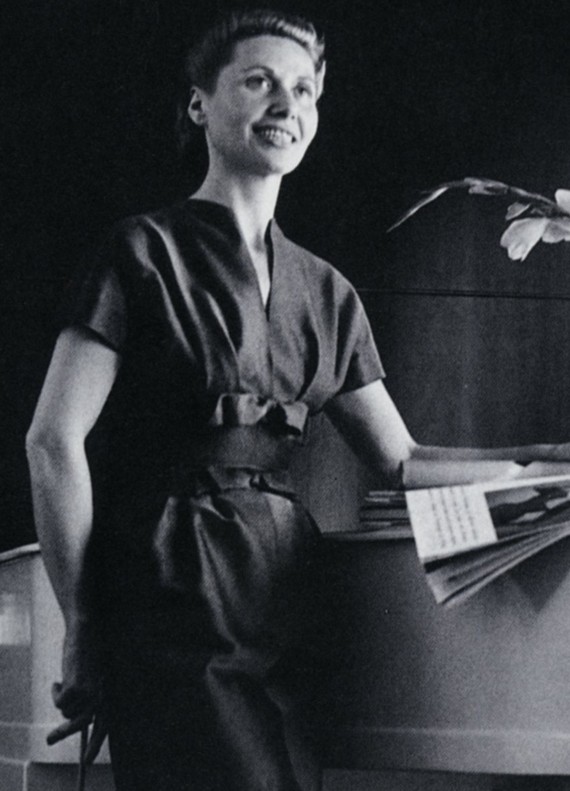 Lola Beer in afternoon dress, Tel Aviv, 1950 Lola Beer in afternoon dress, Tel Aviv, 1950