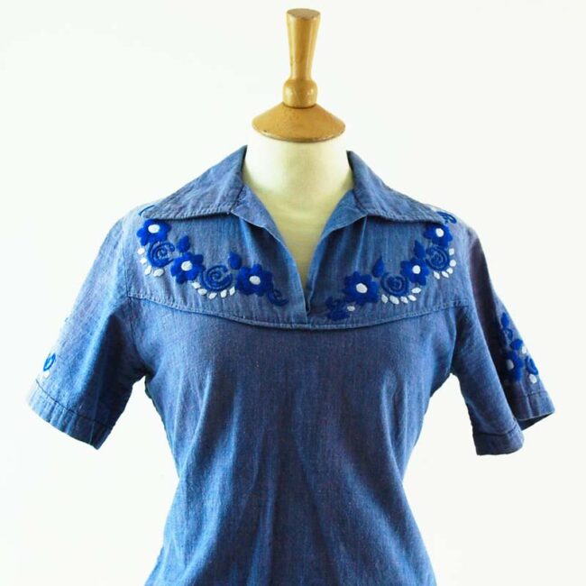 close up of 70s Blue Cotton Peasant Blouse