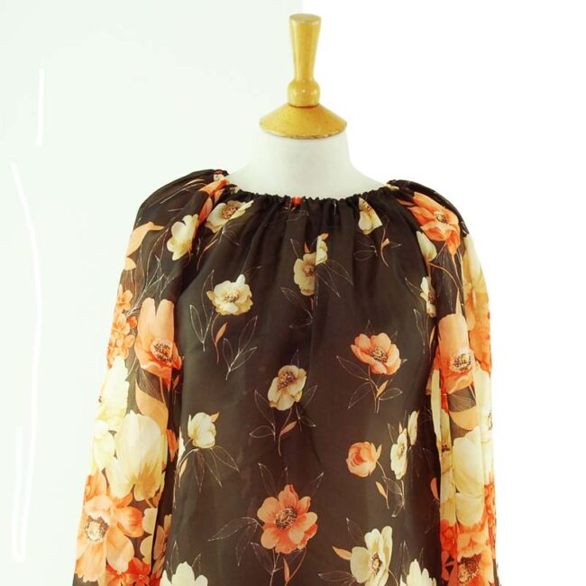 close up of 70s Vintage Off The Shoulder Top