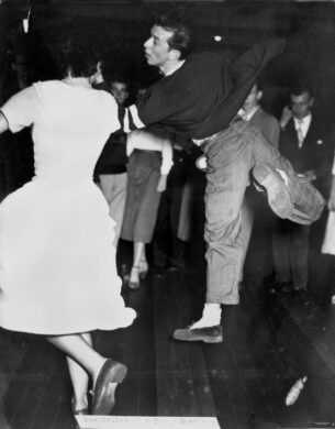 Mens retro shirts - Couple dancing, 1950