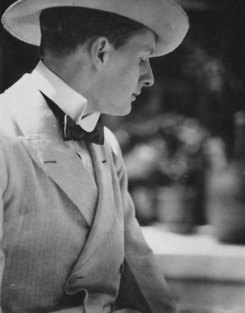 Man in bowtie by Adolf de Meyer, 1900s Man in bowtie by Adolf de Meyer, 1900s