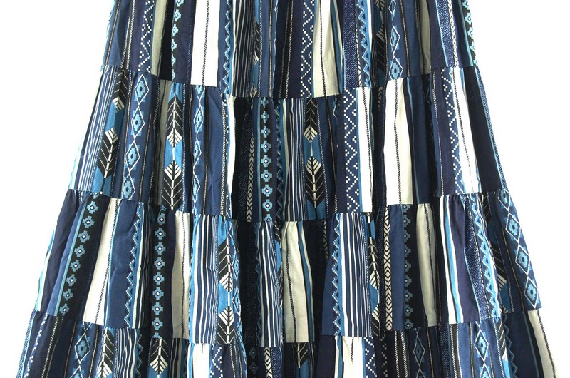 Gypsy Skirt With Folk Print UK 16 Blue 17 Vintage Clothing