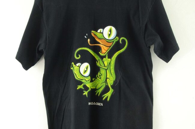 Close up of Mallorca Geckos Black Tee