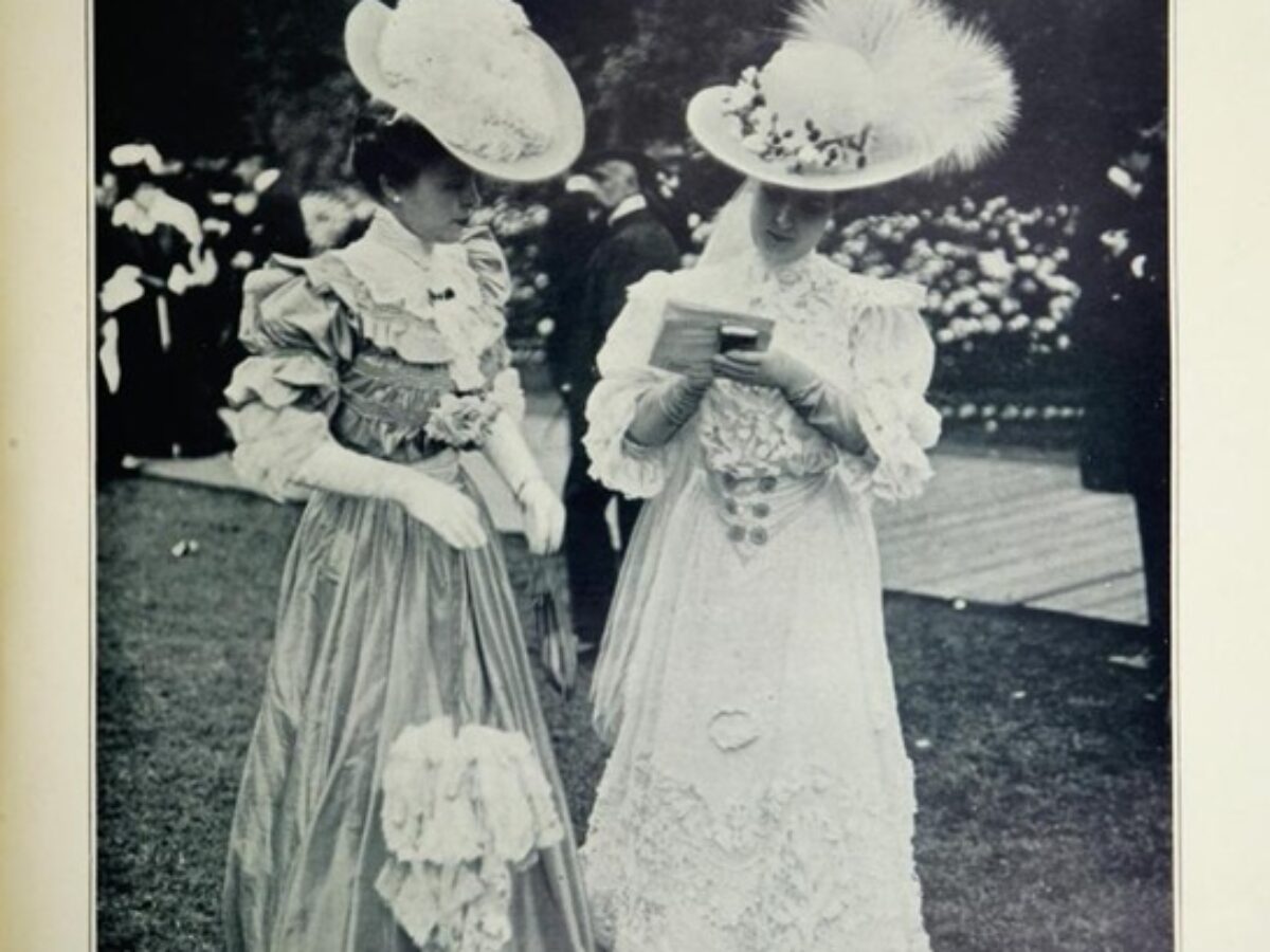 1900s haute couture - Blue 17 Vintage Clothing