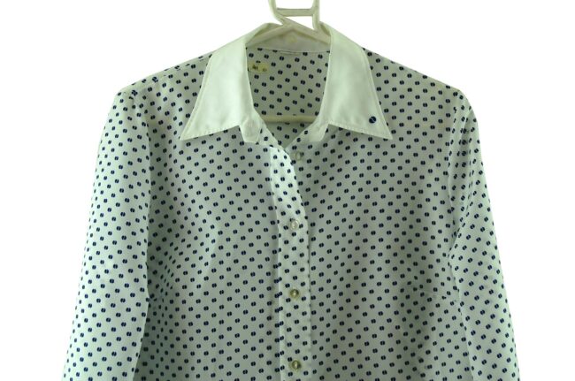 Close up of 70s Pointed Collar Blouse