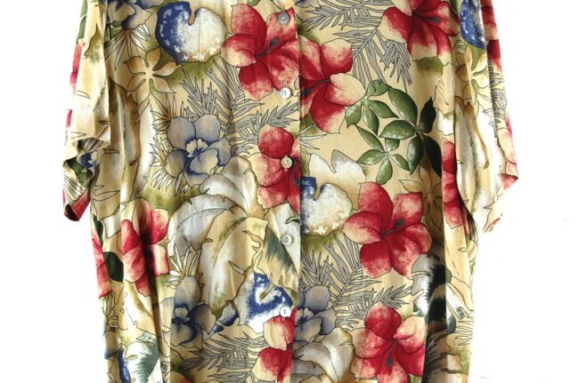 Close up of 90s Hawaiian Flowers Blouse